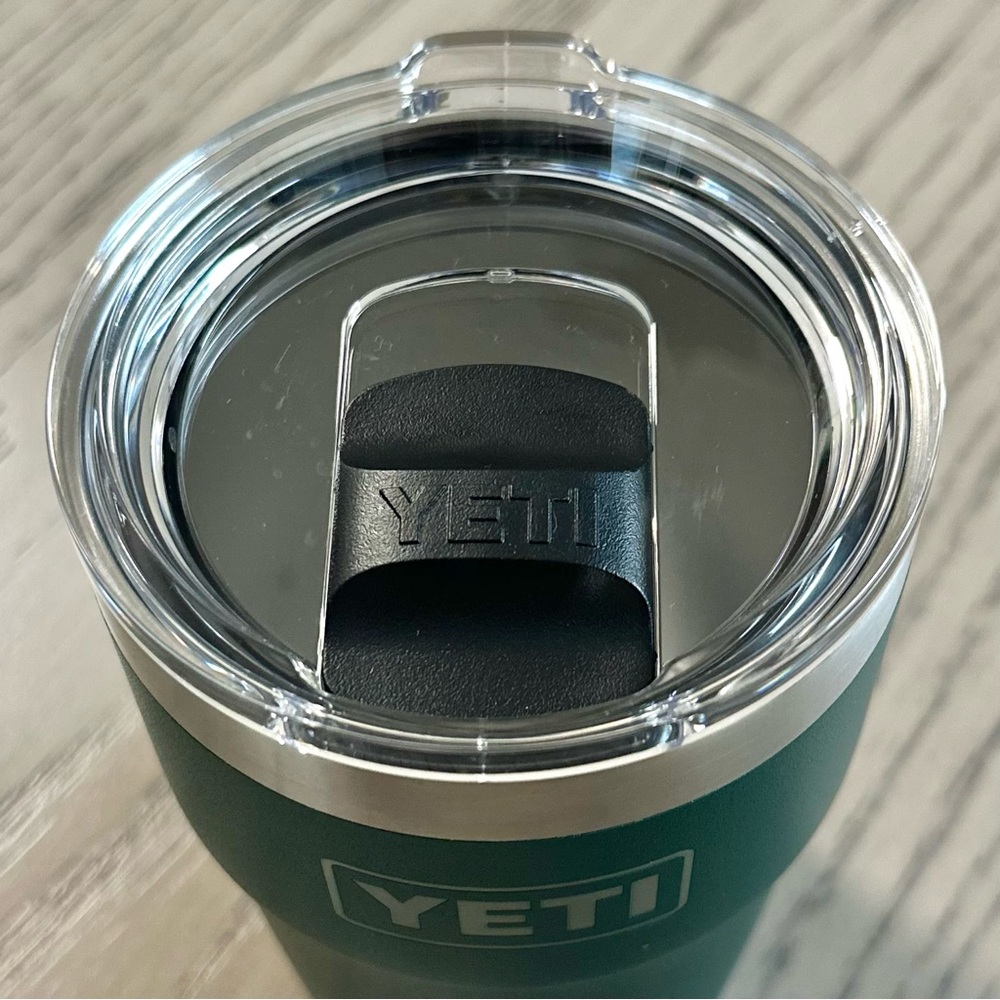 Special Edition YETI HAWAII 16 OZ RAMBLER - Picture 3 of 4